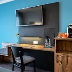 Avalon Hotel 4*