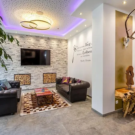 Avalon Hotel 4*