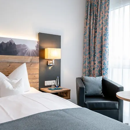Avalon 4*