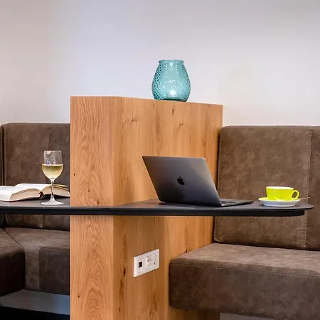 Hotel Avalon 4*